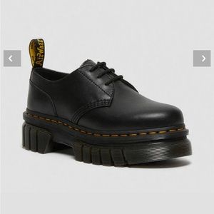 Dr. Martens AUDRICK NAPPA LEATHER PLATFORM SHOES